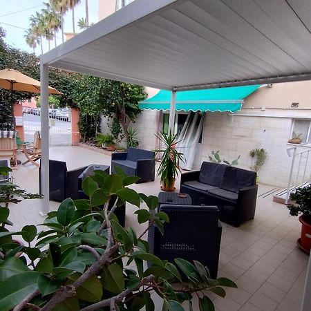 Hotel Della Piazzetta 瓦拉泽 外观 照片