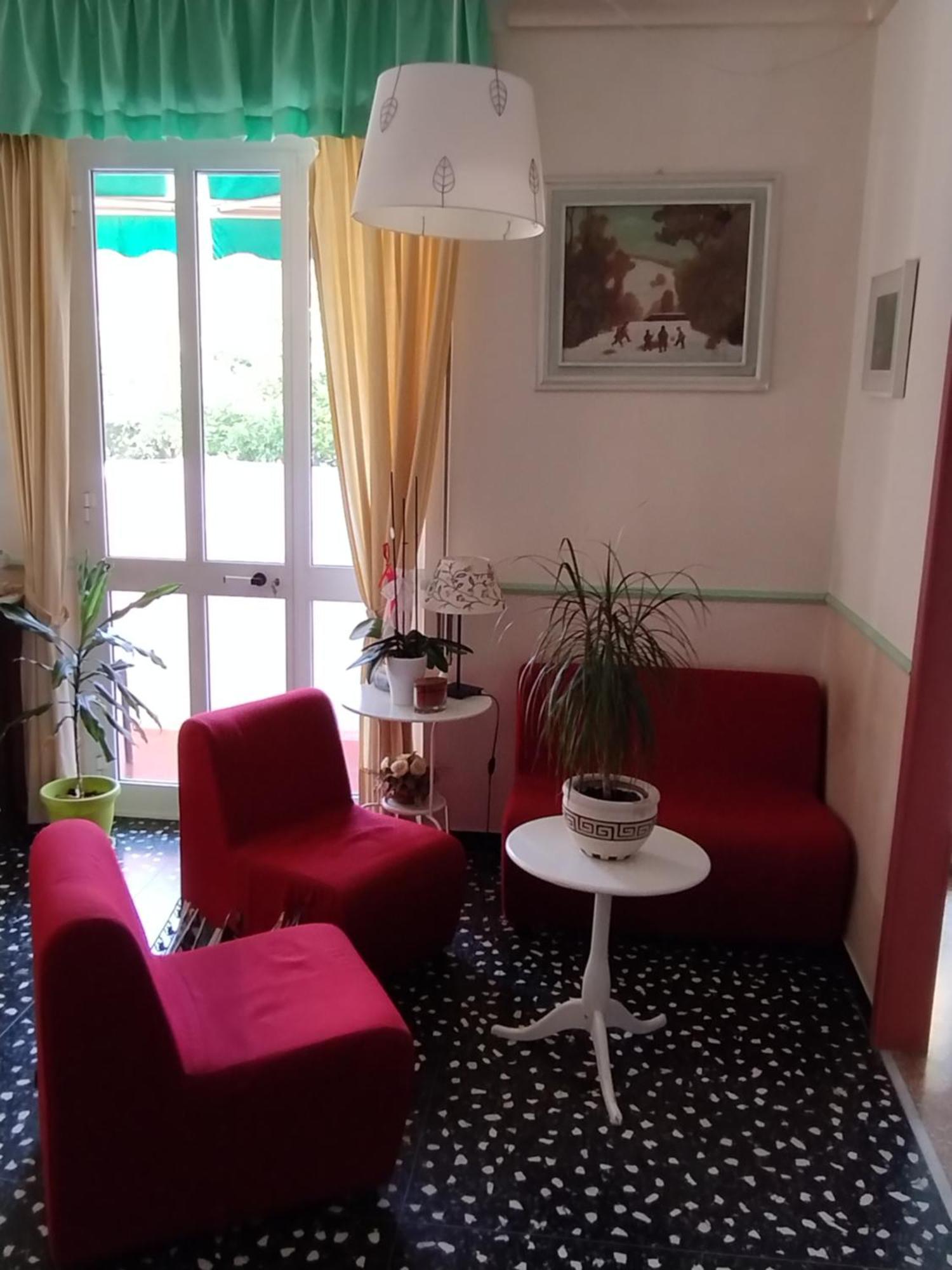 Hotel Della Piazzetta 瓦拉泽 外观 照片