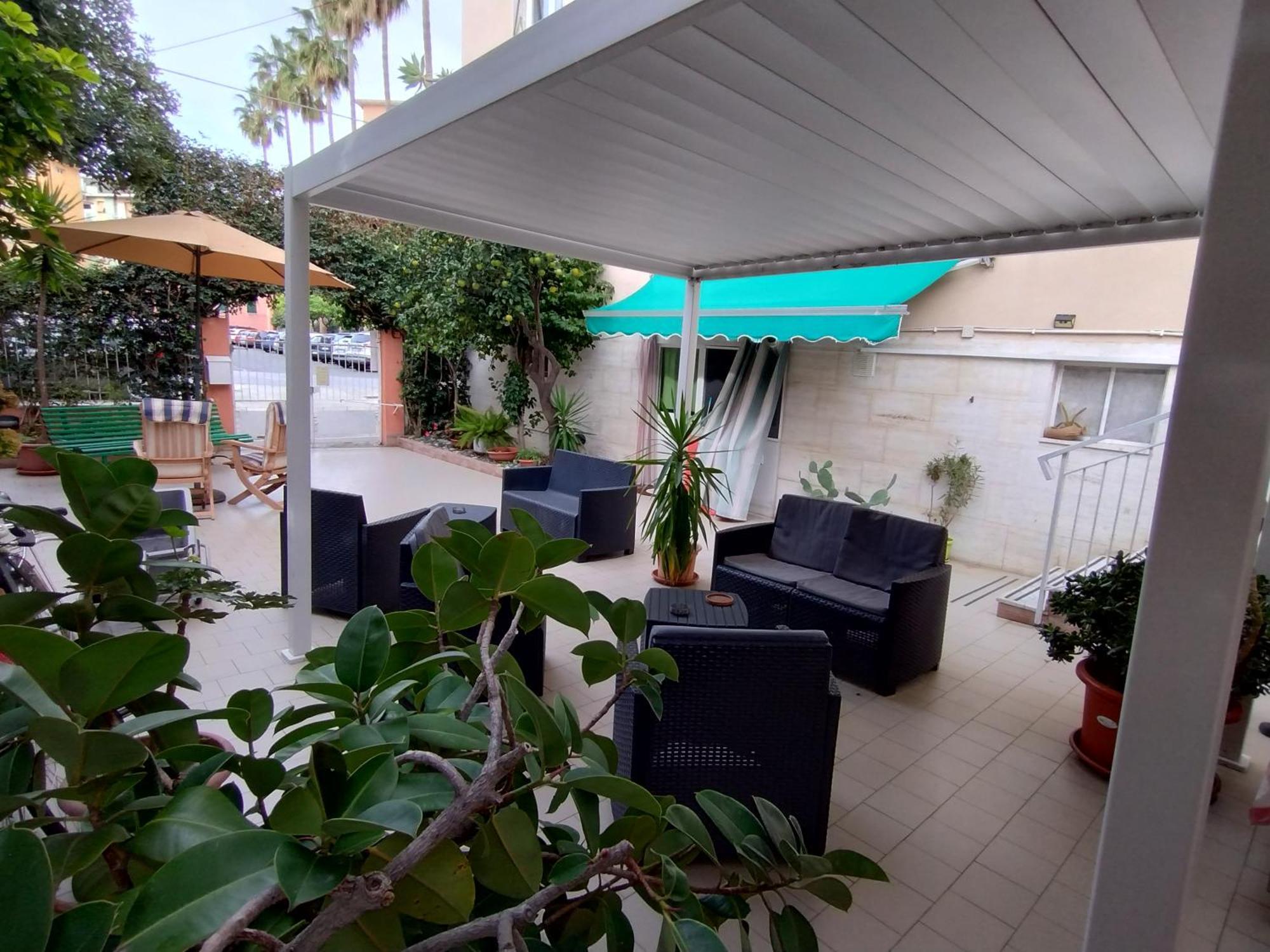 Hotel Della Piazzetta 瓦拉泽 外观 照片