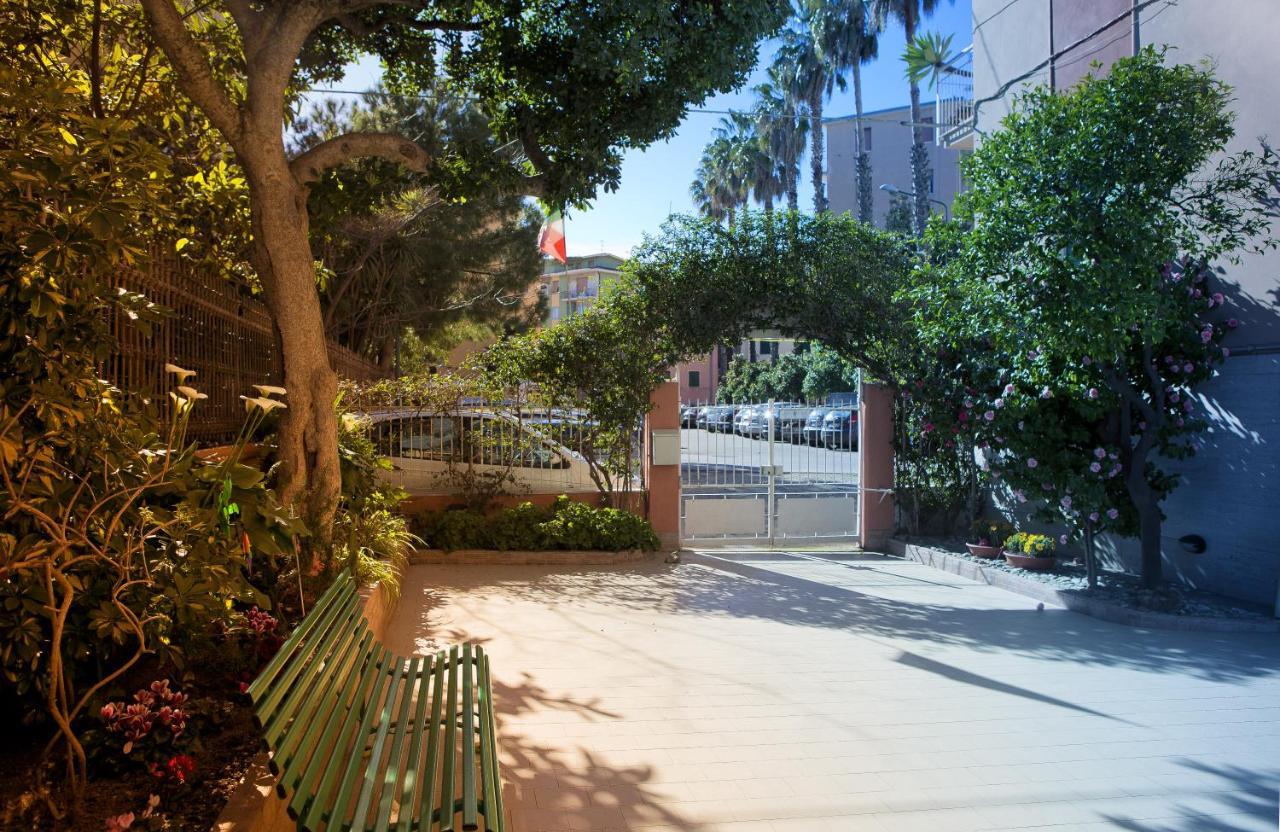 Hotel Della Piazzetta 瓦拉泽 外观 照片